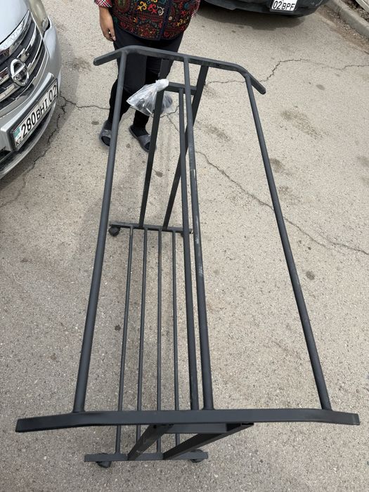 Вешалка подвижная