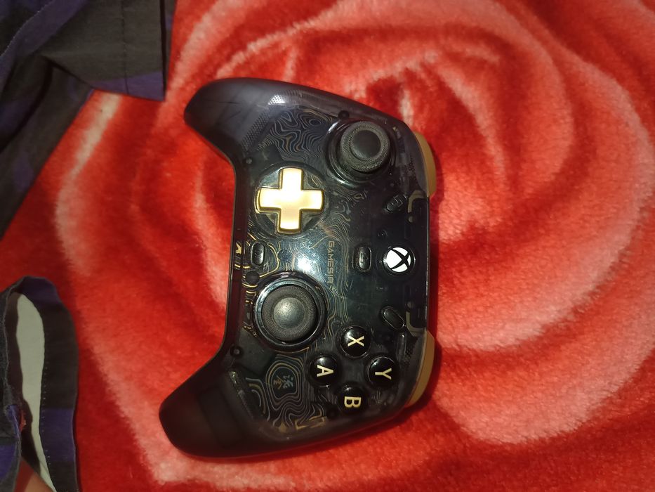 Controler Xbox are și lumini