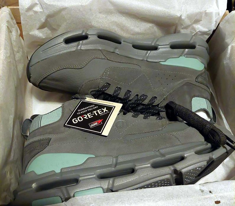 "Кларк" № 42 и 41 , кожа,набук, 4 модела спортно елегантни,сандали.