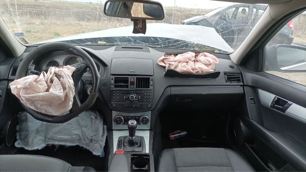 Mercedes C320 на части