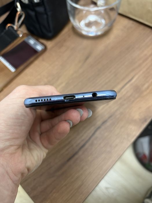 Телефон Vivo v21e 128гб