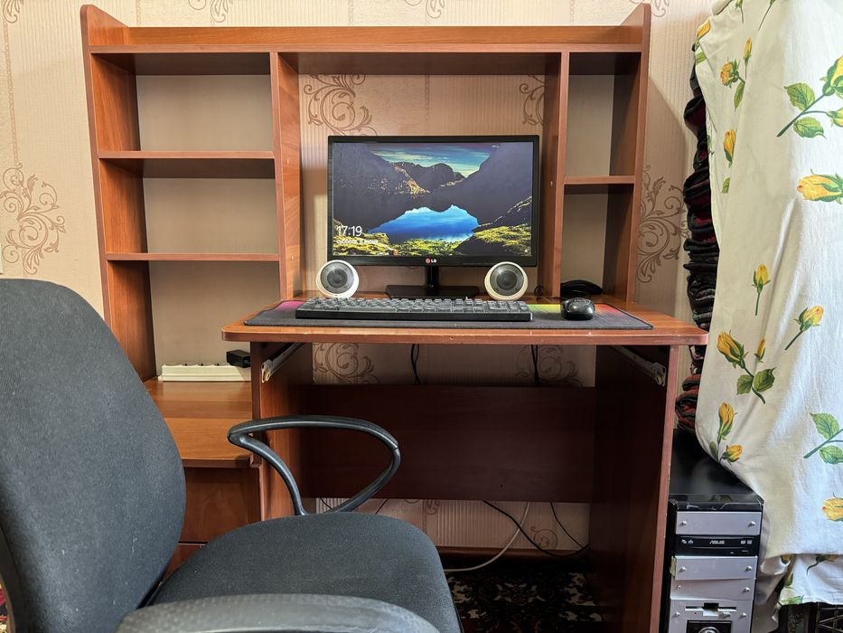 Компьютер, мышка, клавиатура, динамики БОНУС СТОЛ, СТУЛ