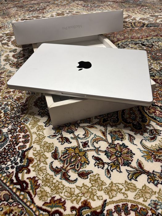 MacBook Pro 14 m3pro 18/512
