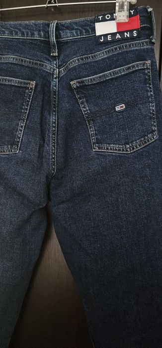 Тъмносини еластични дънки Tommy Hilfiger