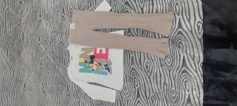 Комплект блуза с клин мини маус.