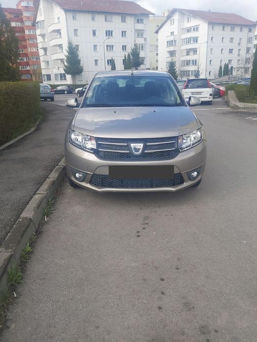 Inchiriez Logan pt ridesharing Uber, Bolt