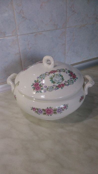 Разная посуда, всё для дома и дачи.