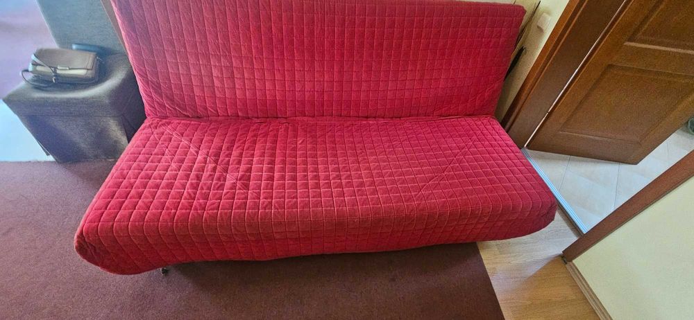 Canapea extensibila Ikea