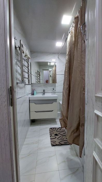 Продаётся на Карасу-2 3ком