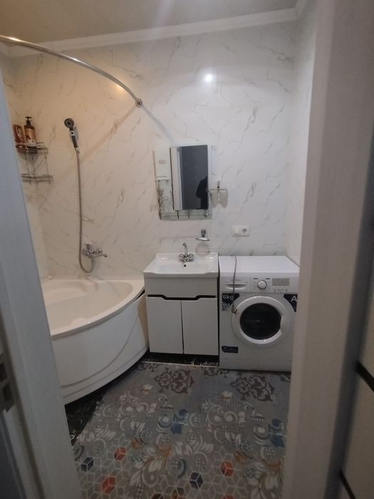 Shayxontohur tumanida Ĝafur Ĝulom metrosiga yaqn joydan kvartira