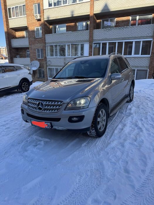 Продам авто МL350  3.2 об