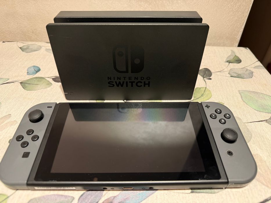 Vând Nintendo Switch – stare excelentă