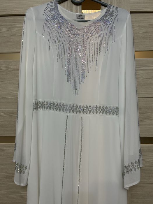 Женское платье белое