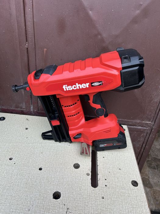 Pistol implantat cuie in beton-fier Fischer FXC85