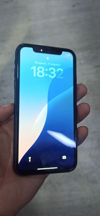 iphone xr 64gb   .
