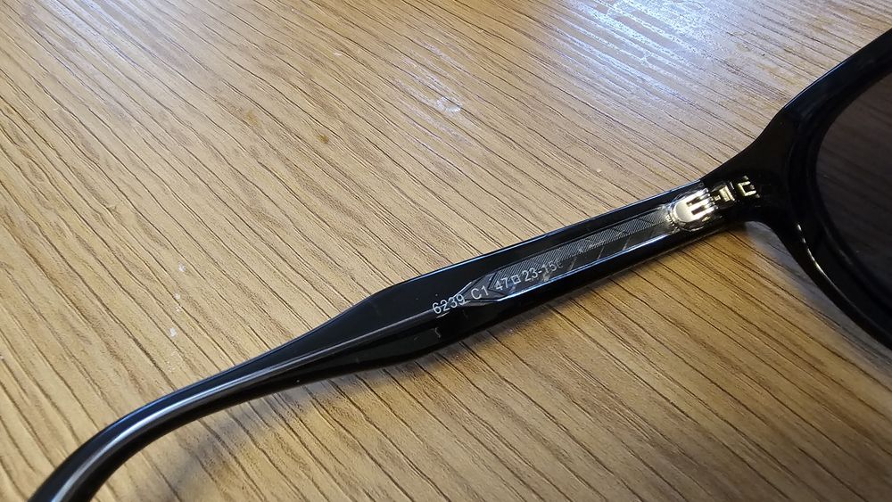 2 броя слънчеви очила