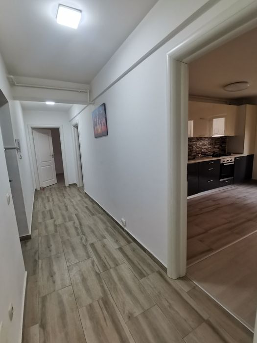 Închiriez apartament 3 camere decomandat + loc parcare zona Dobroesti , gol gata de mutat / se face contract ( Zona Pod Fundeni - Dobroesti)