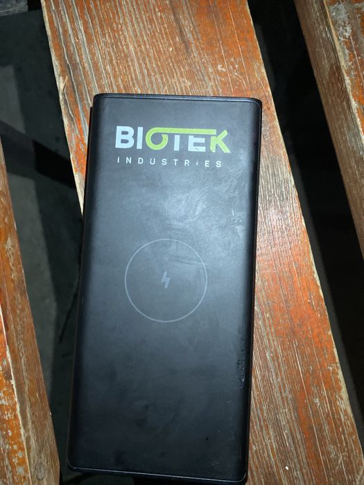Повербанк Biotek