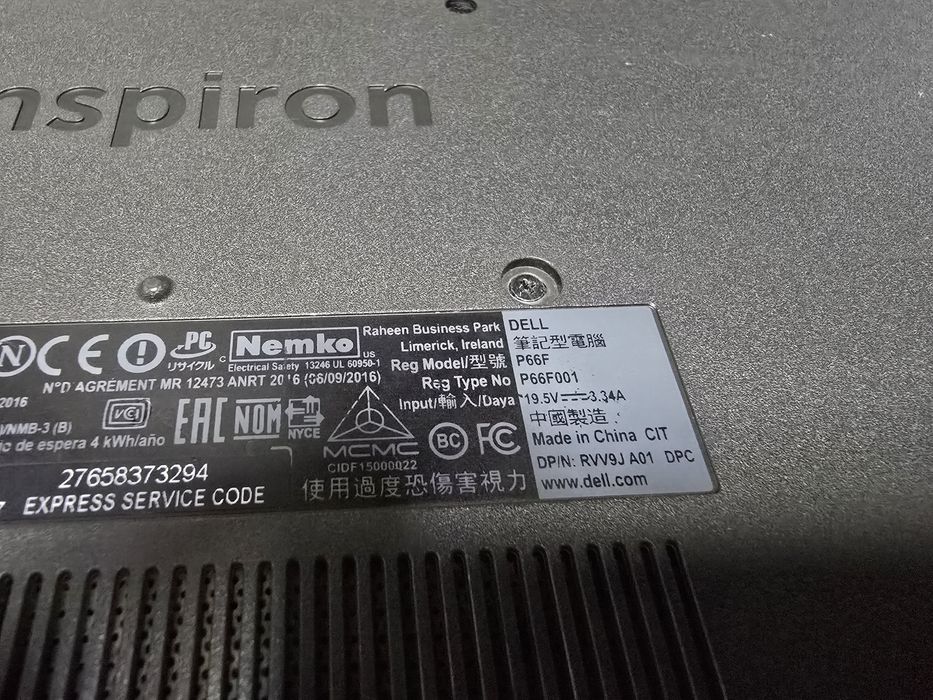 Laptop Dell Inspiron model P66F I5 gen 7 8 giga ram ssd 256