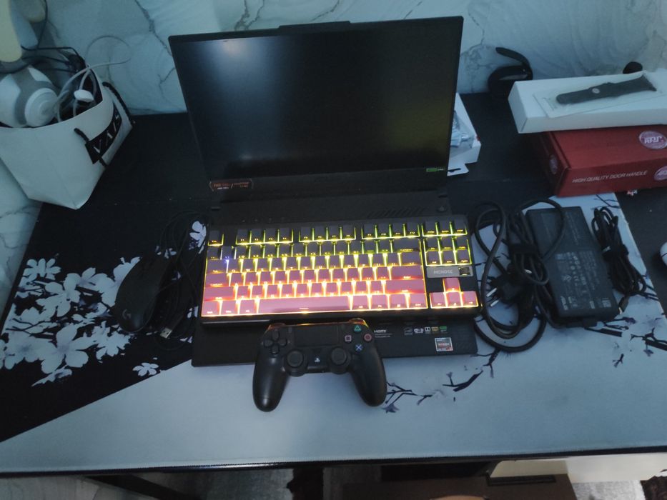 Ноутбук игровой отличный