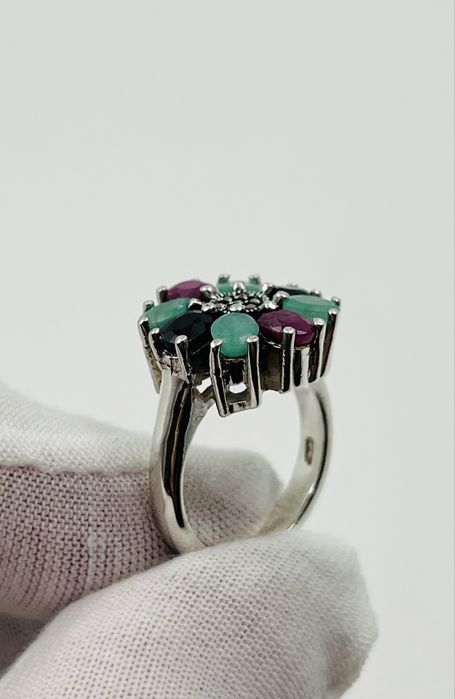 Сребърен пръстен с полускъпоценни камъни тип Цвете