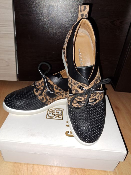 Дамски обувки естествена кожа