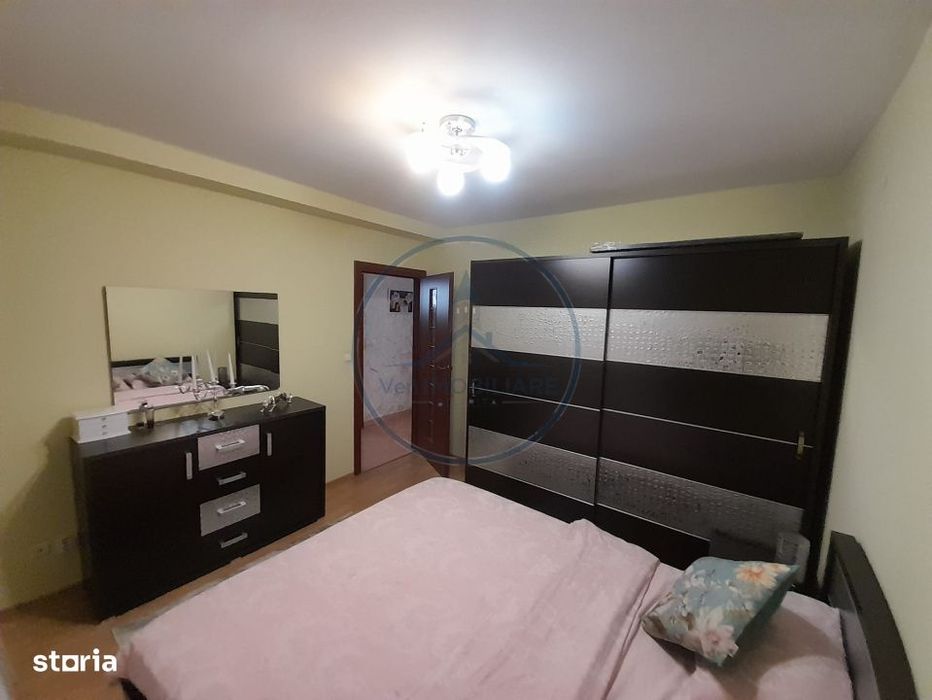 Apartament 3 camere DECOMANDAT, zona SENS