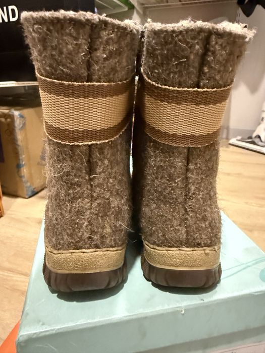 Продам валенки натуральные