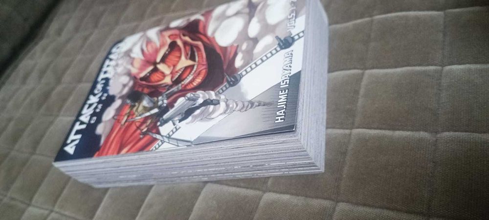 Attack on Titan Omnibus 1 - volumele 1 - 2 -3 (benzi desenate-manga)