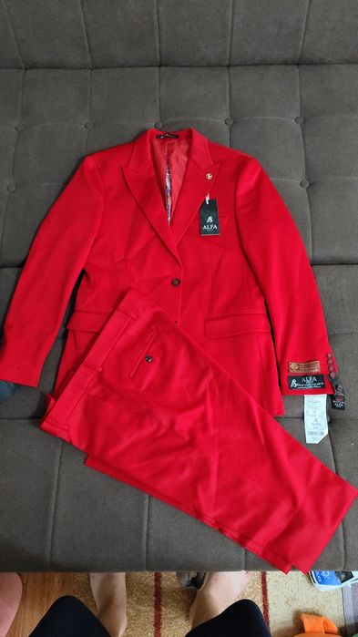 Продам Кастюмы Мужские