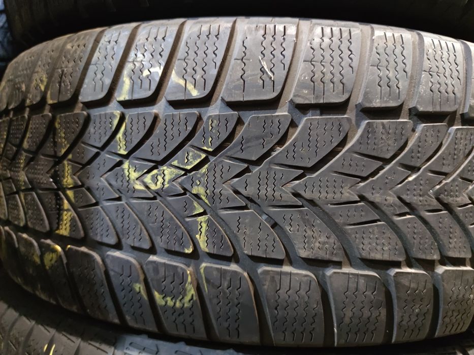 4бр Зимни гуми 225 55 17 - Dunlop