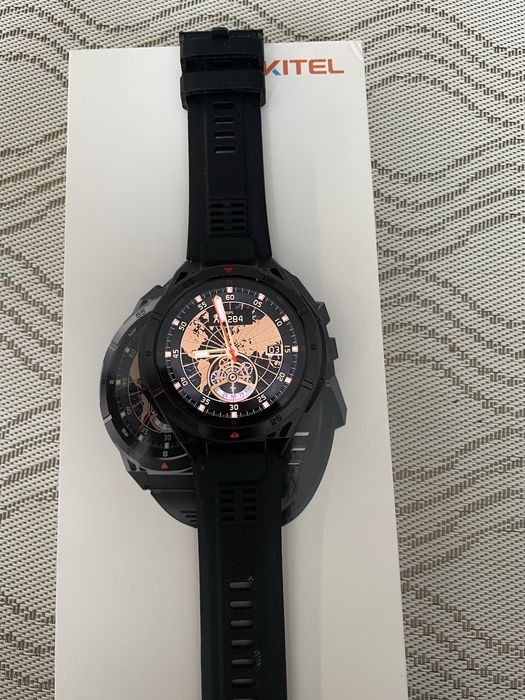 Продавам смарт часовник Oukitel