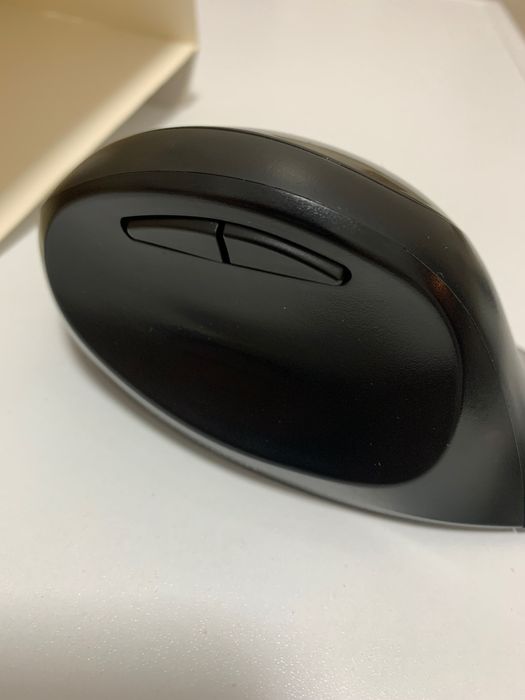Mouse ergonomic ca si nou