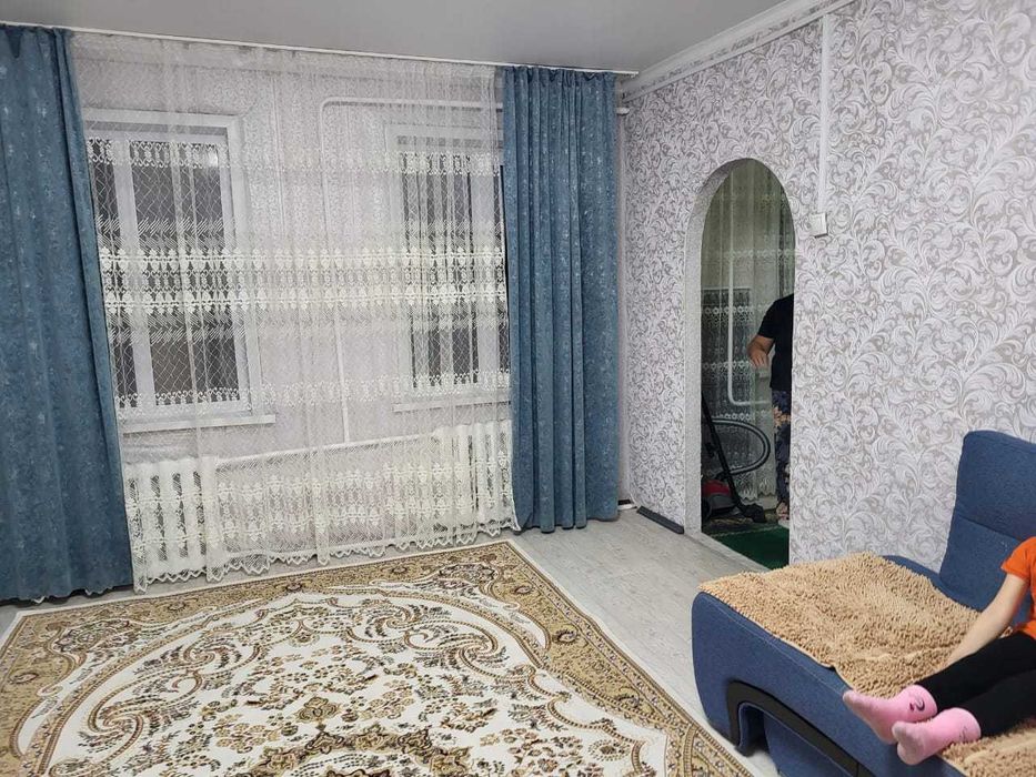 Продам квартиру с центральным отоплением в 4-х квартирном доме