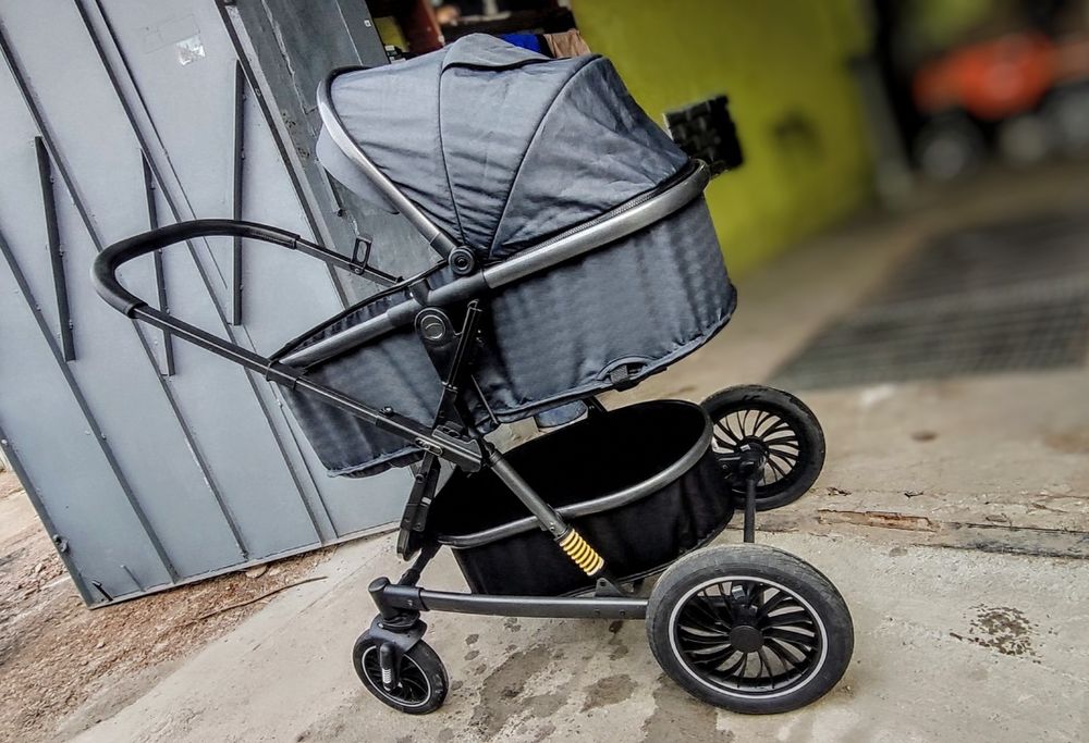 Всесезонная коляска