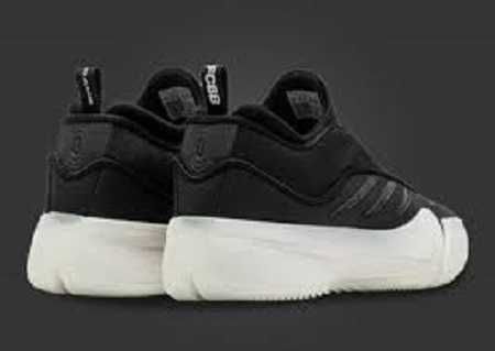 Adidas  и Under Armour