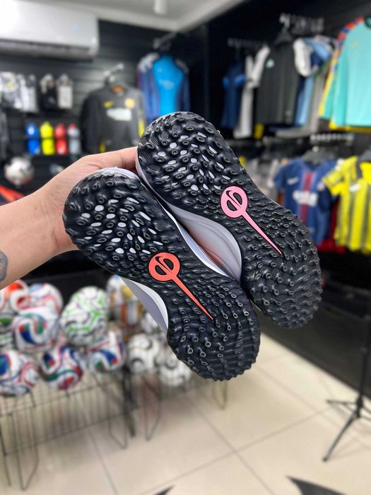 Сороконожки Nike