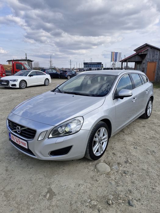 Volvo v60, automat,5 cilindri,full impecabil