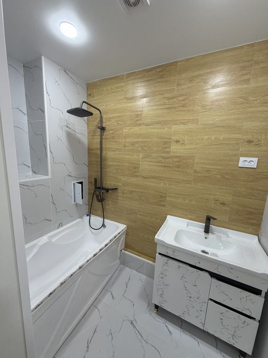 Продаётся квартира в сентре города бухаре зоо магазин