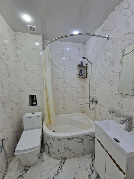 Инфин Банк.Тенге Банк худудида 2 хонали люкс квартира ижарага берилади