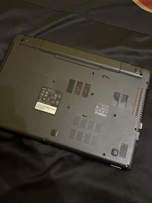 Acer Aspire E15 *перфектен*