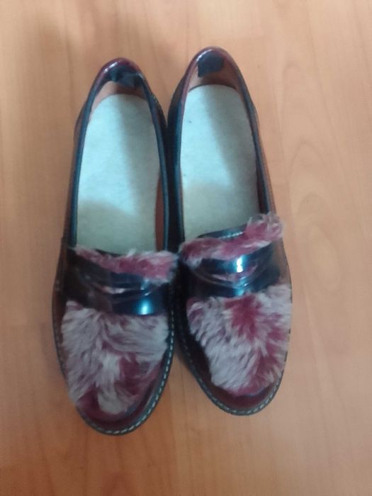 Обувки с платформа