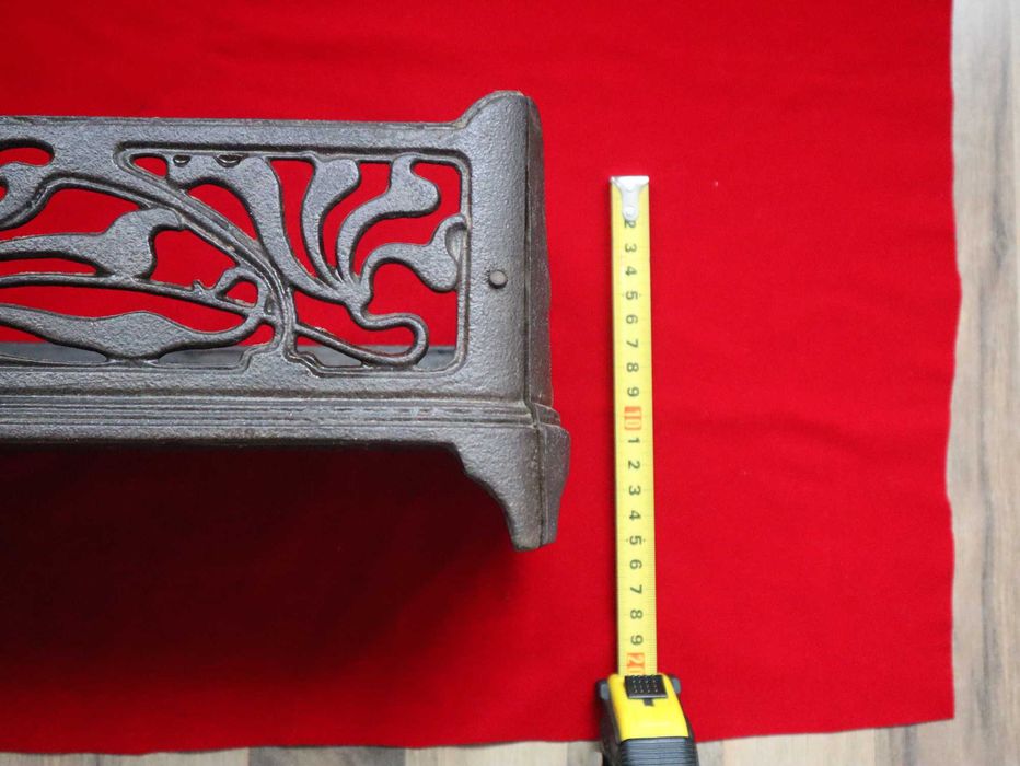 Gratar Art Nouveau impecabil