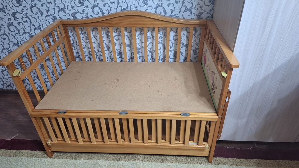 Срочно продам детскую кроватку