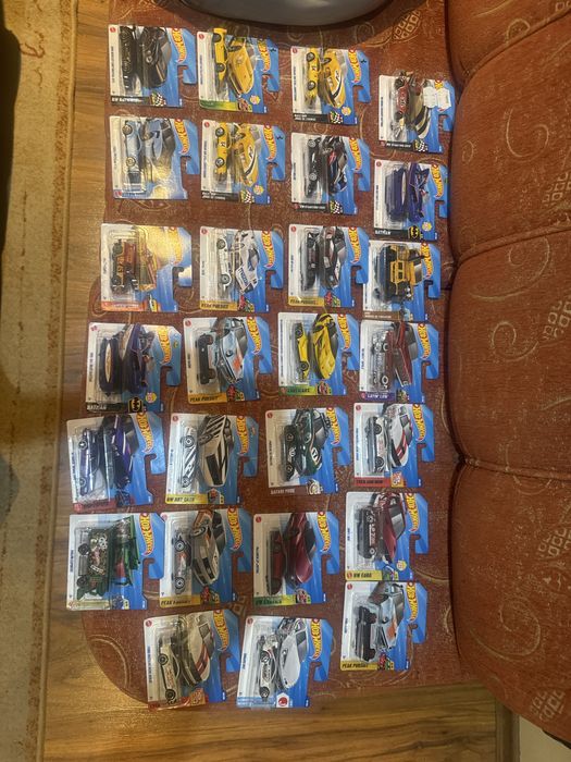 Hotwheels колички