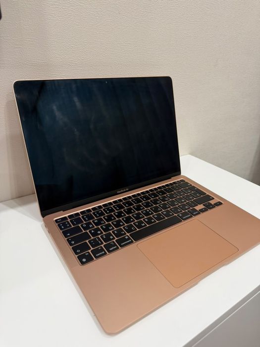 Продам MacBook air m1