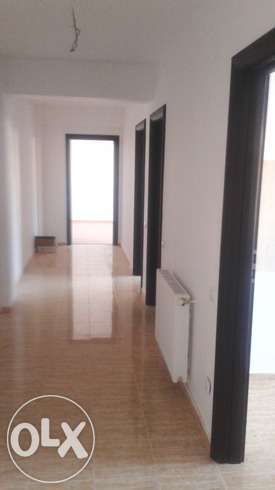Vand apartament 3 camere in bloc nou