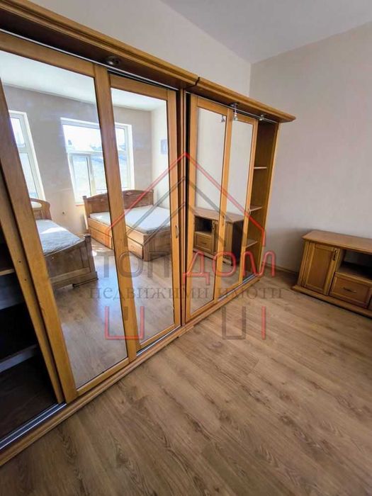 Продава се Тристаен апартамент в Варна, Централна поща - 120 кв.м за 1567 €/кв.м - Снимка #2