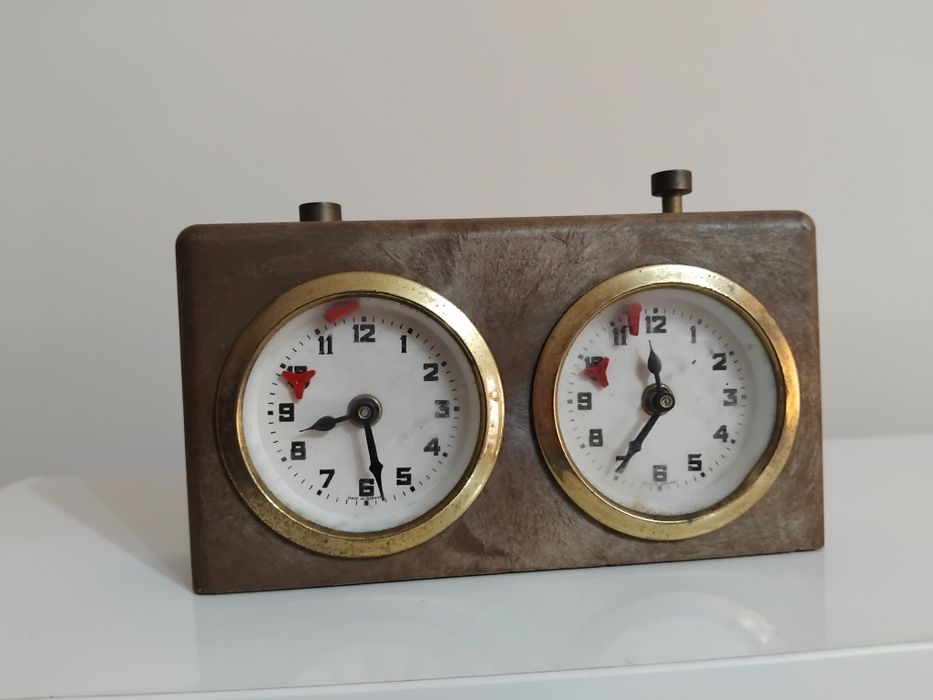 Часовник за шах бакелитен