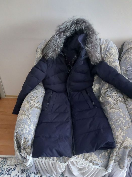 Продаётся пуховик на 44 размер